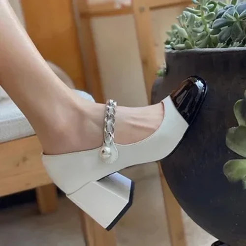 Sommersko Kvinne 2024 Høye hæler Luksussko Dame Mary Janes Pumps Square Toe Skinnsandaler Svart Hvit Patchwork 39