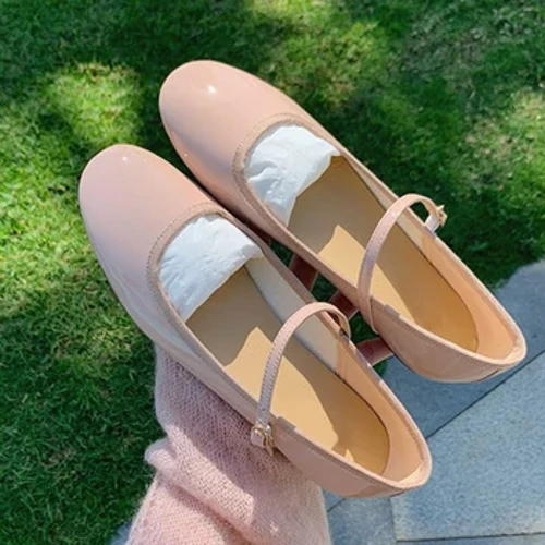 Chaussures de Ballet en cuir brillant pour femmes, chaussures plates Lolita Mary Janes, mocassins peu profonds à bout rond, ballerines de mariée