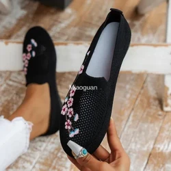 Mùa Hè Mềm Thêu Đế Bằng Cho Nữ Trơn Thoáng Khí Đan Giày Của Người Phụ Nữ Phong Cách Trung Hoa Hoa Giày Xu Hướng 2024