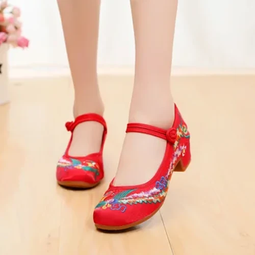 Damebroderte blomsterlerretssko Tradisjonell kinesisk gammel Peking Ballerina Kvinnelig Uformell Flat Loafer-sko