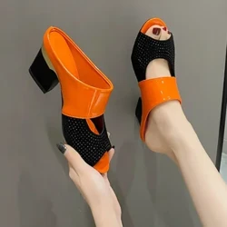Kvinder Sandaler Firkantet hæl 2023 Sommersko Kvinde Mode Slides Udskårne Åben Tå Slip On Mødre Sandal Kvinde Bling Hjemmesko