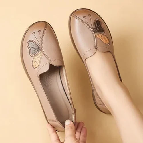 Viatu vya Wanawake vya Autumn Butterfly Moccasins Viatu vya Ngozi laini vya Wanawake Wanateleza kwenye Viatu vya Kutembea Mama Loafers Mwanamke Viatu vya Kustarehe vya Flat
