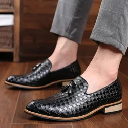Imfashini Izicathulo Zesikhumba Ezihlelekile Zamadoda Gqoka Izicathulo Zebhizinisi Abesilisa beJiyomethrikhi Oxfords Party Wedding Casual Mens Flats Chaussure Homme