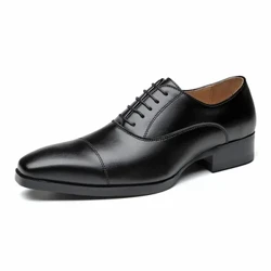 Täze erkekler Oksford köwüşleri Goňur gara moda adam aýakgaplary Iş ýüpi PU Erkek köýnek aýakgaplary Retro oýulan aýakgaplar Tenis Masculino