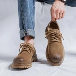Luksusmerkki Oxford Shoe Miesten kulutusta kestävät karjan mokkanahkatyökengät Pyöreäkärkiset vapaa-ajan kengät Laadukkaat designkengät