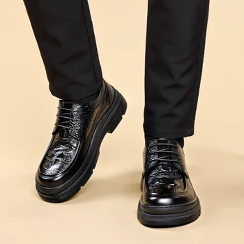 Viatu vya Ngozi vya Mtindo wa Uingereza Viatu vya Ngozi laini vya pekee Nguo ya Mamba yenye Umbile la Ngozi Viatu vinene vya viatu vya Oxfords vya Kawaida.