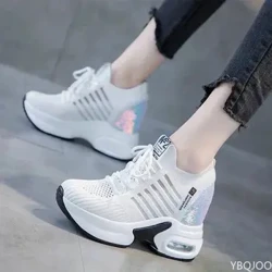 Sneakers za Wanawake Spring Viatu Vya Kawaida vya Wanawake Viatu vya Kawaida vya Jukwaa Visigino Wedges Urefu Kuongezeka 2022 Viatu Vilivyounganishwa vya Wanawake Waliounganishwa