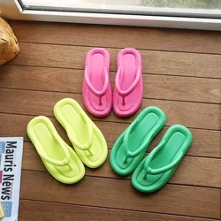 Bagong Summer Poop Flip-Flops Pambabaeng Panlabas na Beach Seaside Flat Bottom Flip-Flops Sandal na tsinelas Pambabae