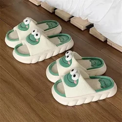 Phụ Nữ Hoạt Hình Ếch Dép Mùa Đông Ấm Áp Trong Nhà Nhà Trượt Vải Lanh Đế Dày Cặp Đôi Trơn Phòng Ngủ Chống Trơn Trượt Giày Xăng Đan