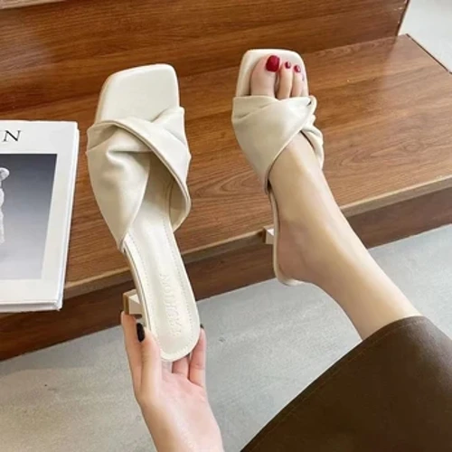 Letná novinka Ženy Móda Jednoduché Dámske Papuče Dew Feet Vysoké podpätky Jednofarebné Pohodlné Ležérne PapučeMódne sandále