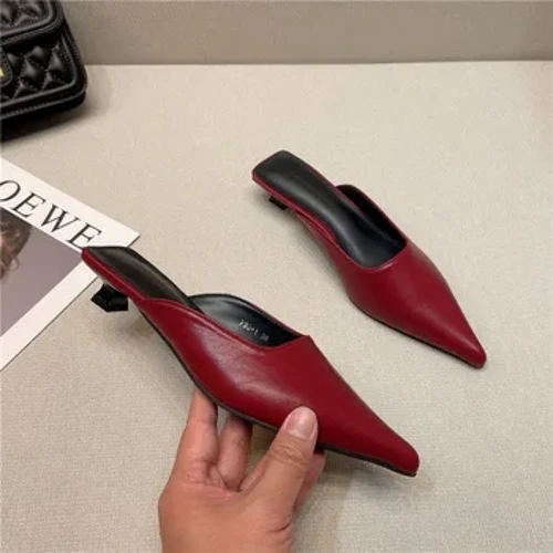 2023 takoi baxuko zapatila berriak. Udako behatz itxiak Kanpoko mandoak Pumps informalak Street Style Amaren sandalia Erdiko zapatilak mokadunak.