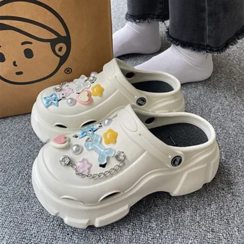 Sliperi Sandal Newydd DIY Clocsiau Cartŵn Ciwt Merched Miwl Traeth Haf sandalau Twll Ogof Merched Gardd Esgidiau Ar Gyfer Myfyrwyr Merched