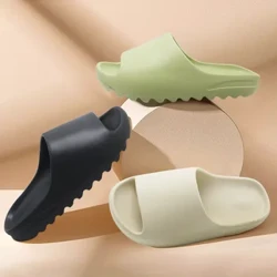 Pantoufles d'été grande taille 47 pour hommes et femmes, sandales d'intérieur à fond souple EVA, chaussures de plage légères, tongs masculines