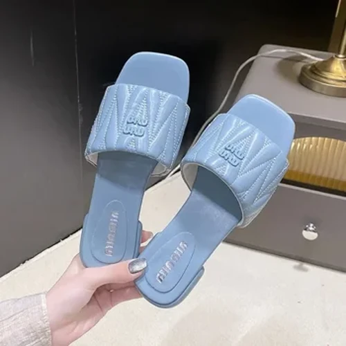 Zapatillas de verano para mujer, sandalias con falda plisada a la moda, tacones planos, zapatillas de playa para ocio al aire libre, Sandalias cómodas que combinan con todo