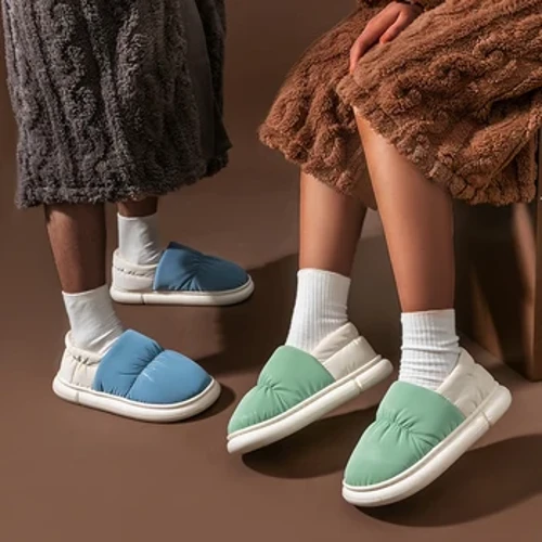 Pantuflas concisas antideslizantes impermeables para mujer, zapatos de algodón informales para el hogar, con cubierta para parejas, con tacón, pantuflas de felpa suaves y cálidas, para invierno