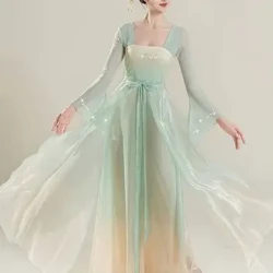 Klassesch Danz Kostüm fir Fraen Han an Tang Dynastie Chinese Stil Bühn Outfit Showcasing en elegant a laang Mesh Kleed