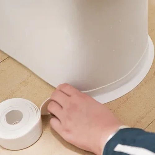 Greamán Balla Uiscedhíonach PVC Sorn Doirteal Féin Ghreamaitheacha Stráice Crack Cistine Seomra Folctha Cúinne Téip Shéalaithe Uiscedhíonach Cúinne Bathtub