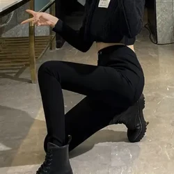 Maliit na paa double button maliit na itim na pantalon 2024 Korean style outer wear slimming pure black jeans spring and autumn slim jeans
