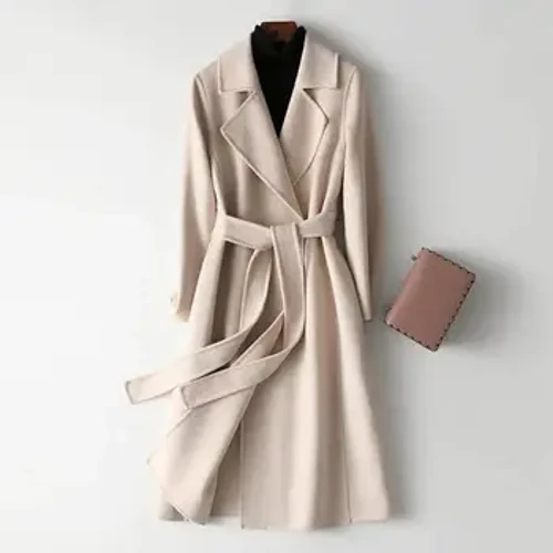 Ofu fulufulu fulufulu tama'ita'i Autumn Winter 'ofu sulugatiti fusipa'u Lapel 'ofu umi 'ofu'ele'ele fa'amalama fa'atasi ma le fusi 'ofuofu o'ofuofu umi o le tama'i povi.