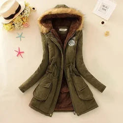 Fraen Ultralight Parka Moud Lange Mantel Wolliner Hooded Coat 2023 Neie Wanter schlank mat Pelzkraaft Warm gepolstert Outdoor Kleeder