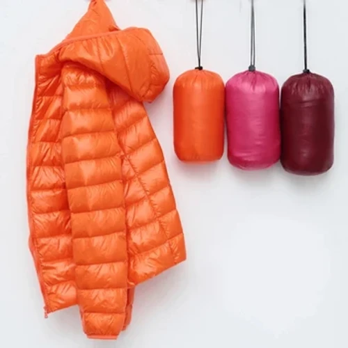 Jaket Empuk Ringan Jaket Wanita Kabeh Musim Hooded Ultralight Quilted Puffer Coat kanggo Musim Dingin Hangat Putih Duck Down Coat