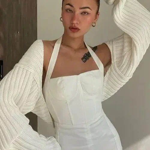 Côt siwmper byr iawn i fenywod 2022 Hydref gaeaf gaeaf llewys hir topiau cnwd rhydd wedi'u gwau Tops lliw solet Siwmperi Cardigan Sexy Tops