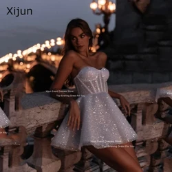 Xijun yaltiroq to'y liboslari Sevgililar uchun yengsiz balo liboslari Tul qisqa mini kelinlik liboslari Kelin liboslari Vestidos De Novia