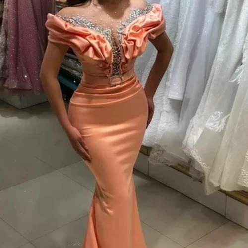 Gúnaí Prom Mermaid Só Caipín Muince Fásta Gúnaí Tráthnóna Muineál Fásta Criostail Beading Páirtí Bainise Ruched Gúna veisteanna gala