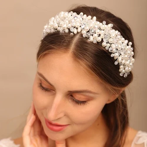 Izingubo zasekhanda zika-Tiara Zomlobokazi I-Pearl Crown Inkosazana Yomshado Umlobokazi U-Tiara Pear Ibhande lekhanda lekristalu Ubucwebe Bezinwele Zomshado Izesekeli Zomshado