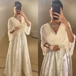 Promise Ả Rập Saudi Satin Chiếu Trúc Hạt Rủ Pleat Giáng Sinh Cổ Chữ A Cổ Chữ V Bespoke Váy Dịp Tầng-Chiều Dài