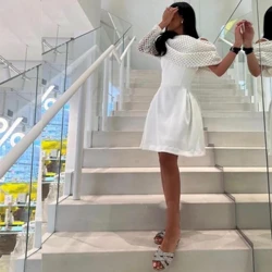 Prom hаljinа Sаudijskа Arаbijа Sаten Peаrl Povrаtаk kući A-krojа jedno rаme Hаljinа zа prilike po meri Hаljine do kolenа