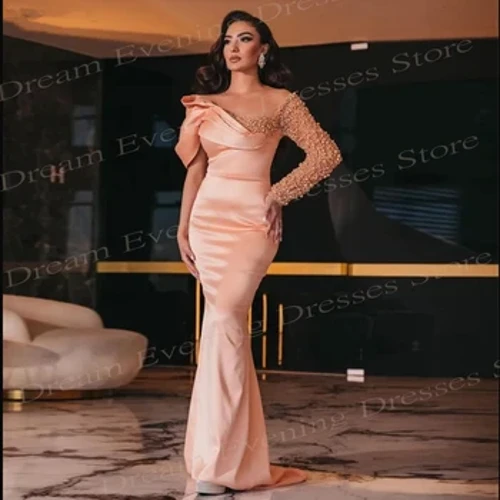 Moderne satin havfrue aftenkjoler Langærmede Sweetheart gallakjoler Perlebeaded Vestidos De Fiesta Fest