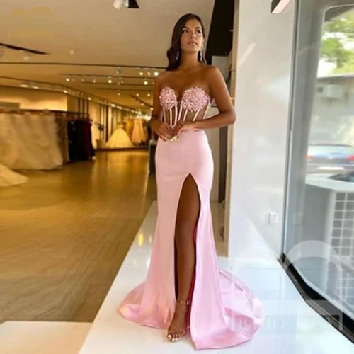 Abito da ballo in raso rosa Abiti da laurea a cuore per le donne Abito da sera per feste 2024 Abiti da cerimonia su misura con spacco laterale Robe