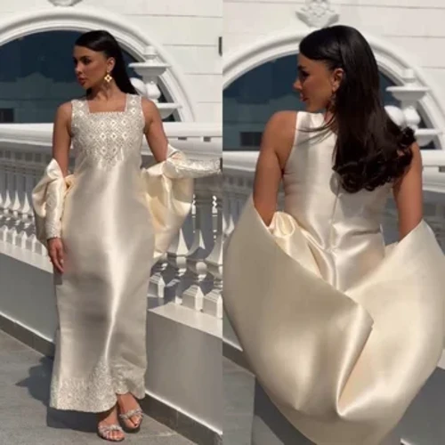 Satin Sequined Beading Draped Draped A-line Square Muineál Ócáid Saincheaptha Gúna Gúnaí Muinchille Fada