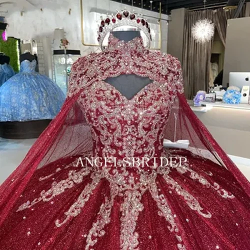 Borgoina distiratsuak Quinceanerako soinekoak, lurmuturreko bola-soinekoarekin, Beading Party Princess Sweet 16 soinekoa, tulezko parpailadun bizkarrean