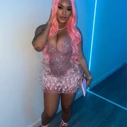 Gúnaí Teacht Abhaile Pink Sparkly Short Prom Cleite Criostail Só Mogalra Láir Cailín Dubh Cocktail Gala gúna 2024
