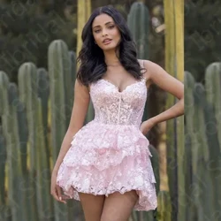 Nei Arrivée Schéi Heemechtskleeder Rosa Spëtzekleeder Cocktail Party Kleeder Mini Längt Schatz Réck Eraus Prom Kleed Kuerz Tier Rock