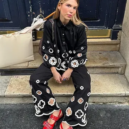 Modisches, blumenförmiges, ausgehöhltes zweiteiliges Set für Damen, lockeres Revers, langärmeliges Hemd, langes Hosen-Set 2024, Frühling, weibliche Streetwear