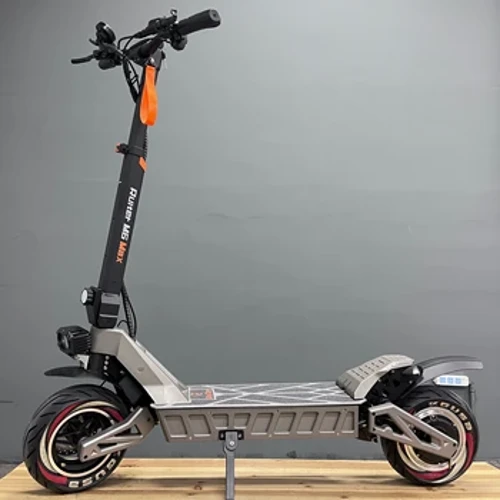EU M6 MAX 3200W 60V 30AH kaksoismoottorinen hydraulijarru Max nopeus 80 km/h Suurin kilometrimäärä Taitettavat maastossa kaksipyöräiset sähköskootterit