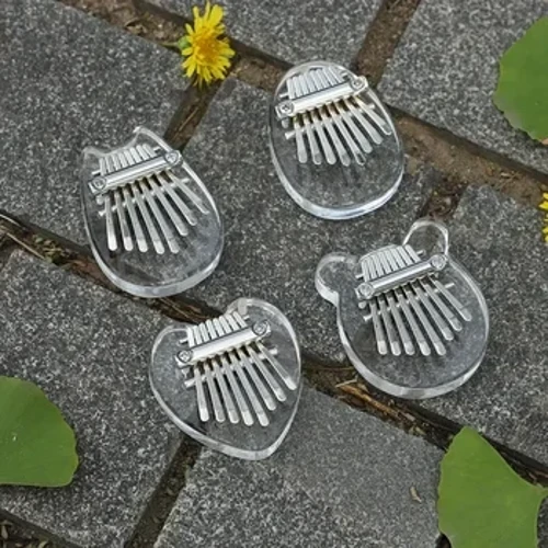 1PC Mini Kalimba 8 taustiņu īkšķi klavieres jauks pārnēsājams instruments iesācējiem Izsmalcināts dāvanu komplekts bērniem mini instrumentiem Kalimba
