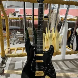 ST Electric Guitar, Mahogany Body, Black Color, Golden Hardware, 6 Strings Guitarra, Free Shipping, violão, гитара, 기타