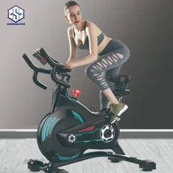 Topsportschool indoor professionele magnetische lichaamsfitness oefening roterende fiets stabiele basis fitnessfiets thuisfiets