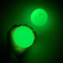 1pc Stick Wall Ball Decompression Mea Ta'alo Polo Pipi Squash Suction Pi'i Pi'i Sa'o Polo Sa'o To'i Luminous Ball Meata'alo a tamaiti