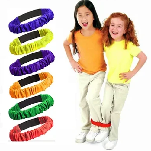 2 persoane, 3 picioare, joc de grup, bandaj elastic pentru mai multe persoane, sport în aer liber, legare picioare, frânghie, recuzită, joc părinte-copil, bandaj elastic