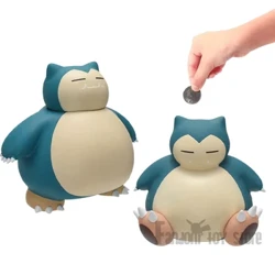 ʻO Pokemon Snorlax Money Box 2 Pose Figure E kū ana i ka noho ʻana i ka panakō puaʻa nani hoʻōla i ka ipu hao no nā keiki makana lā hānau.