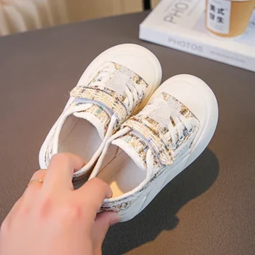 Scarpe di tela per bambini Modelli primavera-autunno Scarpe da tavola leggere per ragazzi kaki Scarpe da ginnastica per bambini medie e grandi rosa