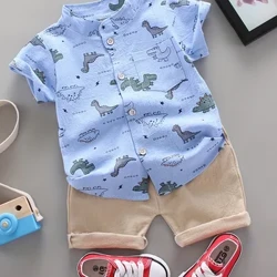 Set de pantaloni scurți cu mâneci scurte cu model de dinozaur mic de vară cu imprimeu complet pentru sugari și copii mici, cămașă în aer liber cu guler în picioare, la modă