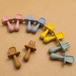 Mới Cho Bé Ăn Silicone Mini Muỗng Nĩa Đồ Dùng Cho Bé Sơ Sinh Huấn Luyện Khả Năng Thao Tác Trẻ Em Bộ Đồ Ăn Cho Bé Thứ