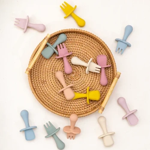 2 unids/set de Mini tenedor de silicona sin BPA, cuchara para aprender a alimentar a bebés, comida sólida, vajilla para niños, utensilios de entrenamiento para recién nacidos