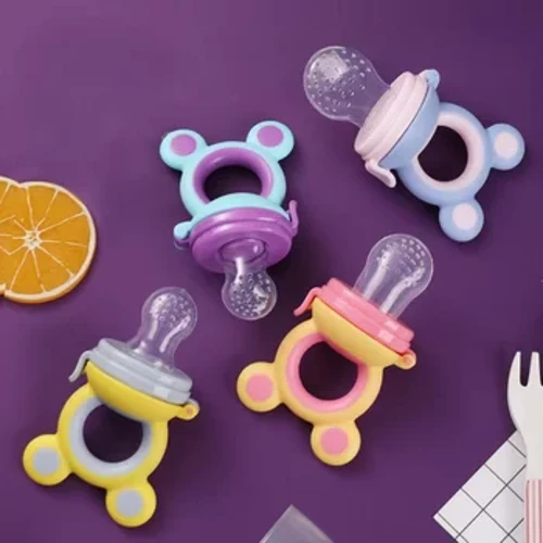 0-3 Joer Baby Uebst Iessgeschir Léif Bär Oueren Nahrungsgrad Silikon Teether Baby Puree Pouch Teething Stick Soother Teether